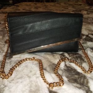 Cross body purse